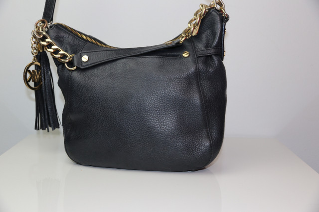 Michael Kors handbag in Women's - Bags & Wallets in Gatineau