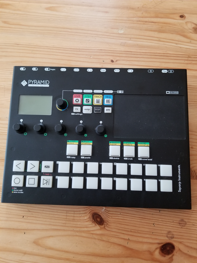 Squarp Pyramid MkII Séquenceur in Pianos & Keyboards in Laval / North Shore - Image 2