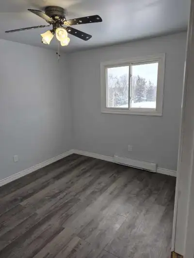 Bright Two-Bedroom Apartment for Rent – Crystal Drive Bright and spacious two-bedroom apartment loca...