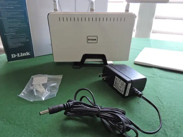 D-LinkExtreme N Gigabit Router in Networking in Leamington - Image 2