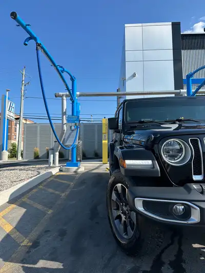2018 Jeep Wrangler Sahara Unlimited JL. Oil change was just performed, replaced both batteries in 20...