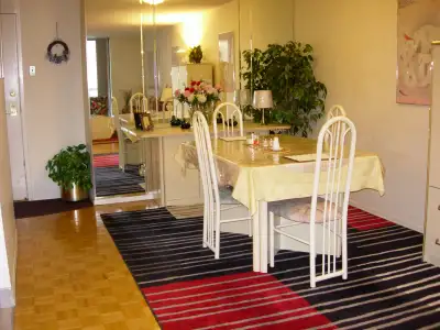 Fully furnished 1-Bedroom + Den condominium available in downtown Toronto near the Eaton Center. Clo...