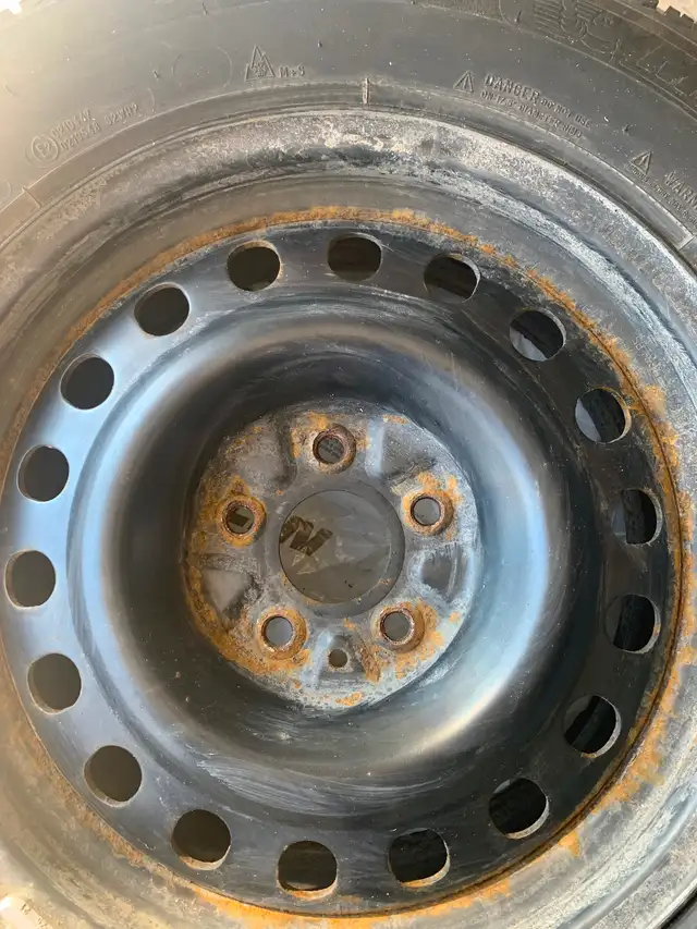 Like New Michelin Winter Tires on Rims in Tires & Rims in Oshawa / Durham Region - Image 7