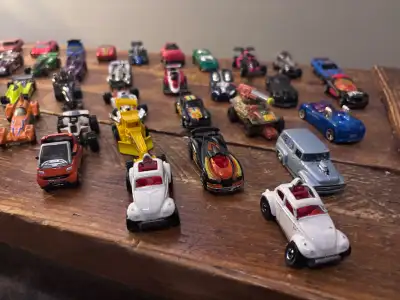 Hot wheels & Die cast planes, View more