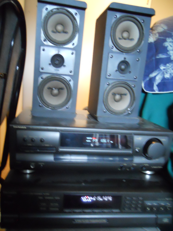BlackTechnicsTunerCDS$39eBike$125Trade4 samsungS-IPHONE6-10 IPAD in CDs, DVDs & Blu-ray in Ottawa - Image 11