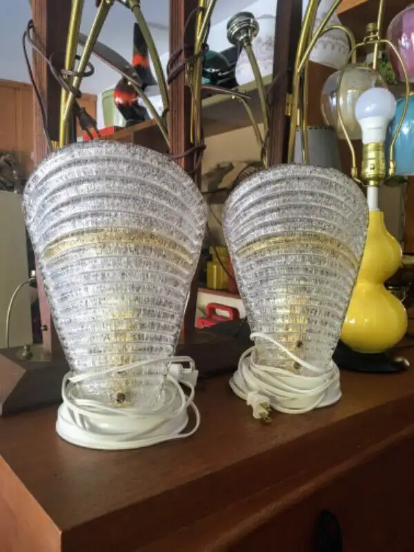 Pair of modernist Murano glass sea shell pattern lamps in Indoor Lighting & Fans in City of Montréal - Image 6