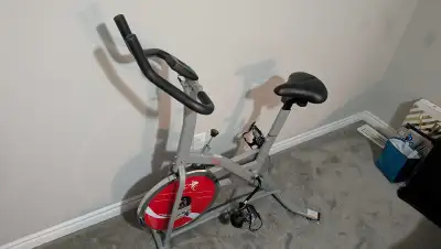 Sunny Health & Fitness Indoor Cycling Bike, View more
