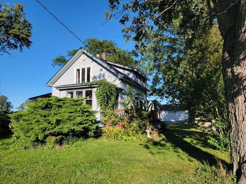 Farm land with huge house in Windsor lasalle area Houses for Sale
