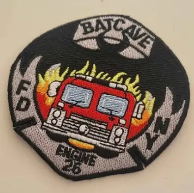 Ecusson patch pompier fireman NYFD Batcave pour collection. Neuf. 10$