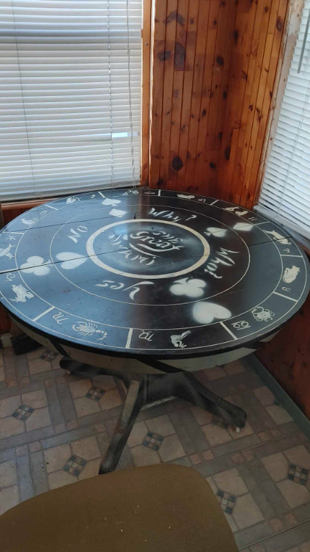 Antique table in Other Tables in Moncton