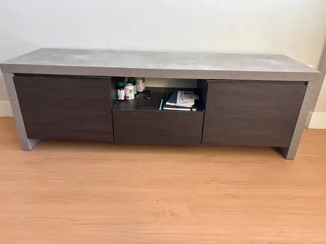 TV Cabinet with storage in TV Tables & Entertainment Units in Ottawa - Image 2