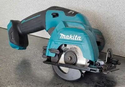 12V 3 3/8" Makita Circular Saw (31600737), View more