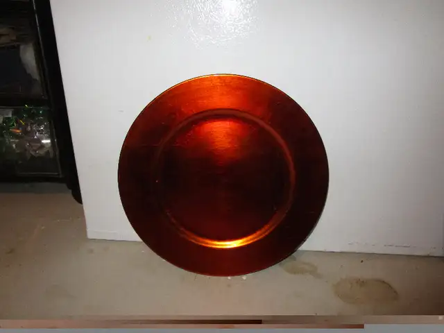 RED PLATE in Kitchen & Dining Wares in Oshawa / Durham Region - Image 3