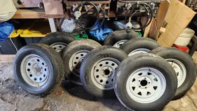 Pneu et roue acier  de remorque a vendre, View more