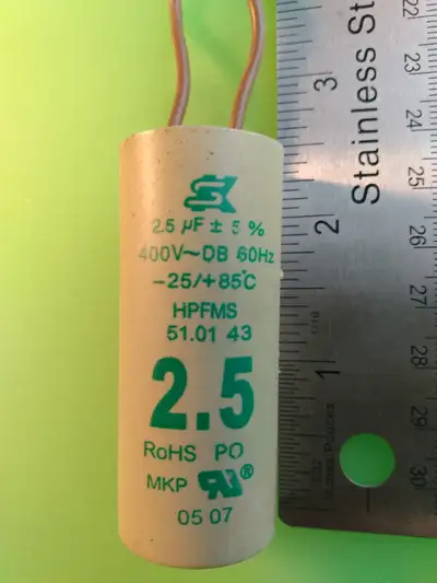 Condensateur de démarrage 2,5uf 400VAC 5% pour moteur, View more