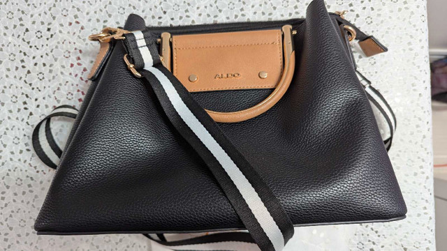Aldo Handbag/Sac à Main dans Femmes - Sacs et portefeuilles  à Ville de Montréal - Image 2