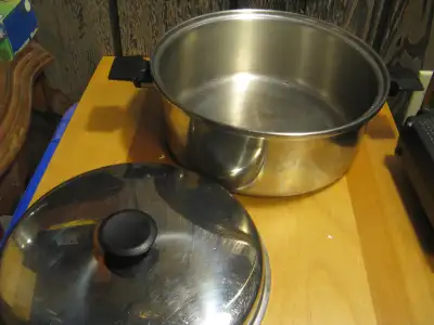 Marmite WEST BEND Ultra Weight 3 PLY CANADA. Induction., View more
