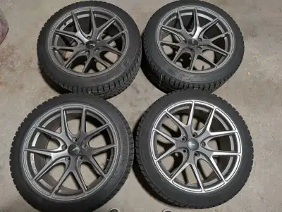 Complete winter package for Tesla Model 3 (2017–2020). Wheels: Fast FC04 18x8 (Titanium), flow-forme...