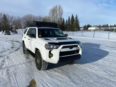 PRIVATE SALE! TOYOTA 4RUNNER TRDPRO This 2015 Toyota 4Runner TRDpro is ready for a new home. These t...