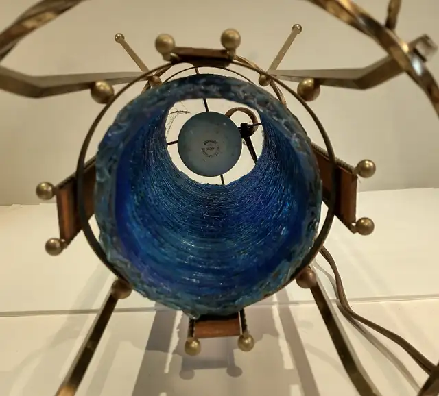 Vintage blue spaghetti lucite shade floor lamp in Indoor Lighting & Fans in Ottawa - Image 7