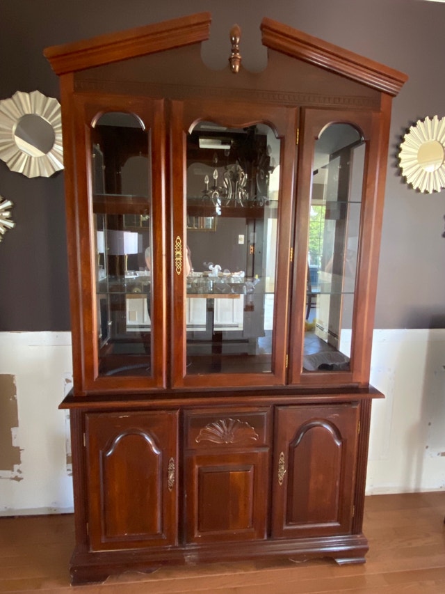 Buffet/Hutch and Table Hutches & Display Bridgewater Kijiji