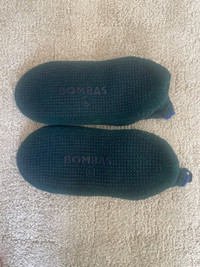 Bombas cable knit gripper slippers mens