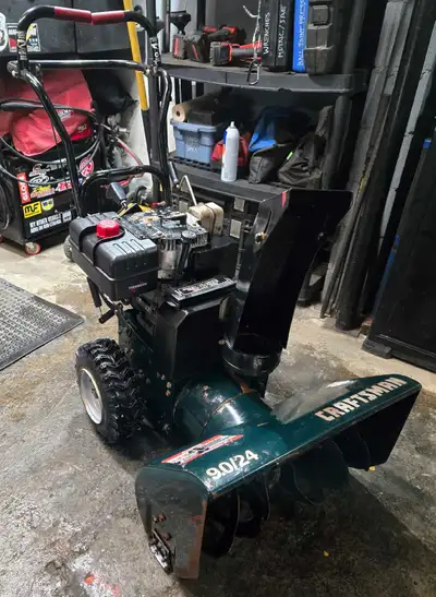 24" Craftsman 2stage gas snowblower 9hp Tecumseh, View more