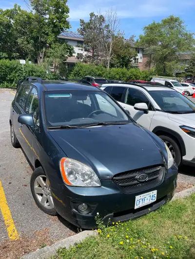 ONLY CARFAX - scammers be gone 2009 Kia Rondo EX 58,700km V6 Heated Seats A/C Cruise Controle Blueto...