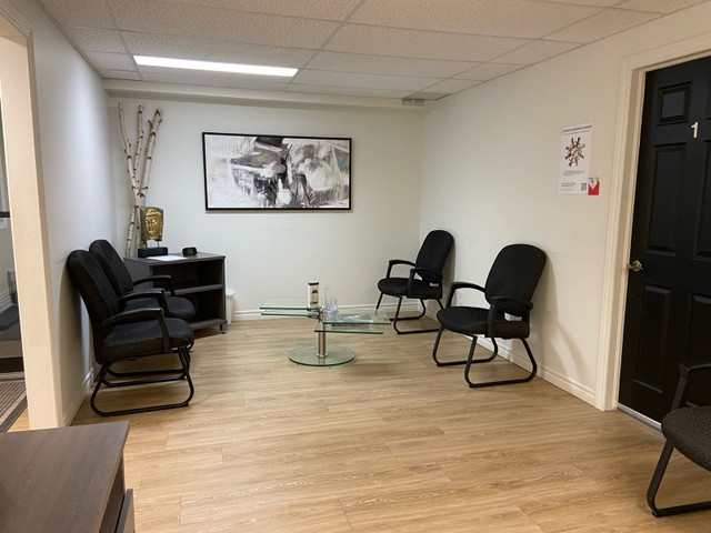 Bureau pour professionnels  dans Espaces commerciaux et bureaux à louer  à Longueuil/Rive Sud - Image 4