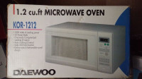 Daewoo microwave oven (1.2 cubic foot) in mint shape