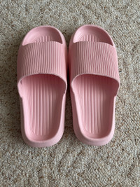 Brand New Slipper/Sandals