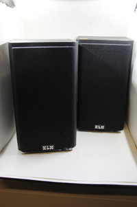 KLH Pair 2 Way Book Shelf Speakers | AV-1001B (#15433)