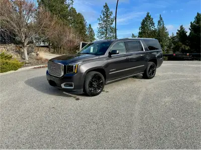 Very well maintained 2017 GMC Yukon XL Denali (top-of-the-line trim) with the powerful 6.2L V8 and 4...