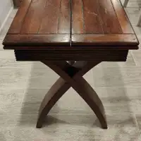 Extendable Solid wood table