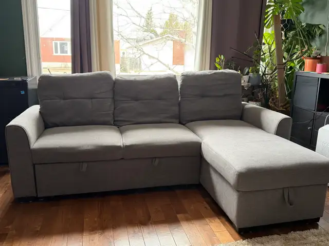 sectional sleeper in Couches & Futons in Timmins - Image 5