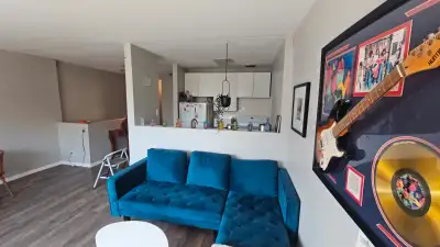 Upper Beaches 2 Bedrooms Plenty of Natural Light, Clean, and cozy apartment available in the beautif...