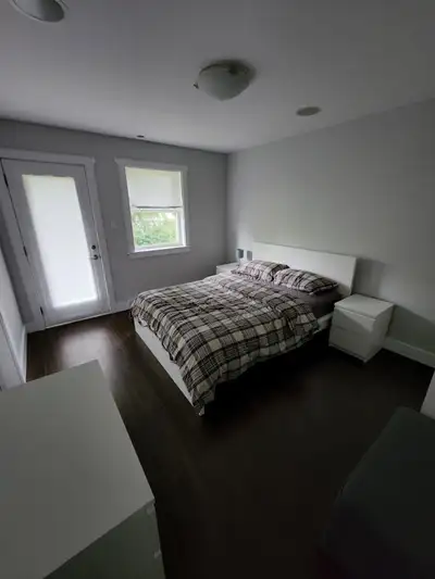 Furnished Private Room w/ Bathroom & Garage (Armdale)