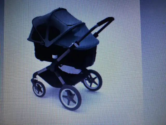 Breezy sun canopy in Strollers, Carriers & Car Seats in City of Montréal - Image 2