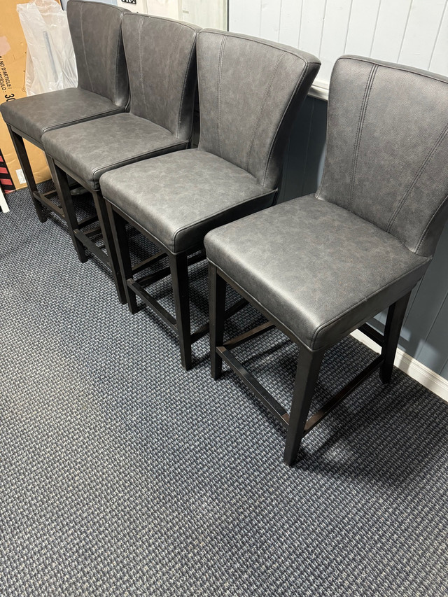 Counter height stools  in Chairs & Recliners in Hamilton - Image 2