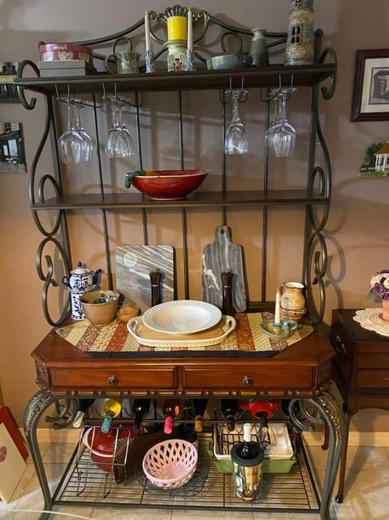 Kitchen Table w/4 chairs and Bakers Rack with Wine Storage Dining