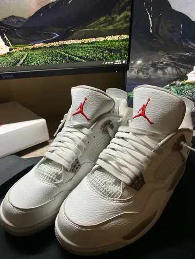 UA Size 10 Mens