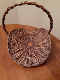 vinage wolven basket (beautiful)