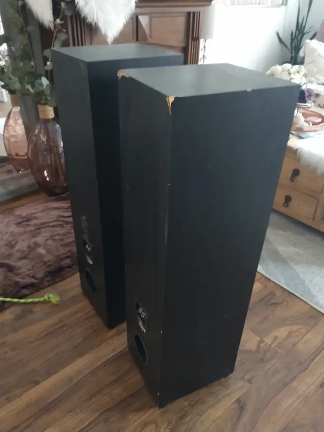 MTS 2208 Speakers in Speakers in Mississauga / Peel Region - Image 4