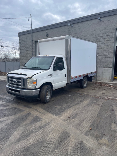 Ford e-350 cube 