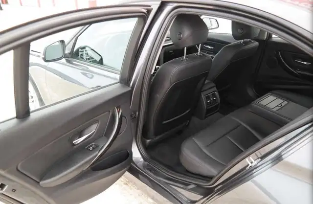 2016 BMW 320I XDRIVE in Cars & Trucks in Edmonton - Image 10