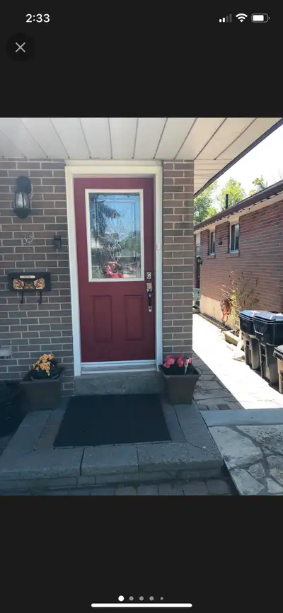 Main floor house for rent from September 1st near Morningside and Lawrence area. Three bedrooms and...
