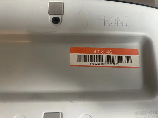 support à télévision écran plat 40 & 46 pouces in Video & TV Accessories in Québec City - Image 5