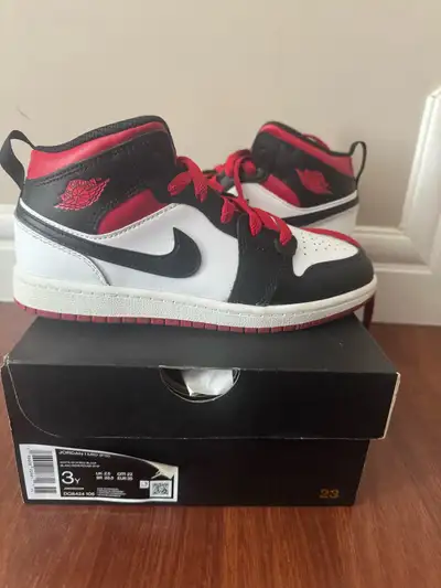jordan 1  mid 3Y, View more