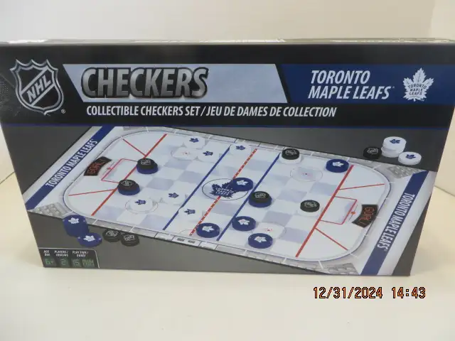 Toronto Maple Leaf Checkers Game in Arts & Collectibles in Kingston - Image 2