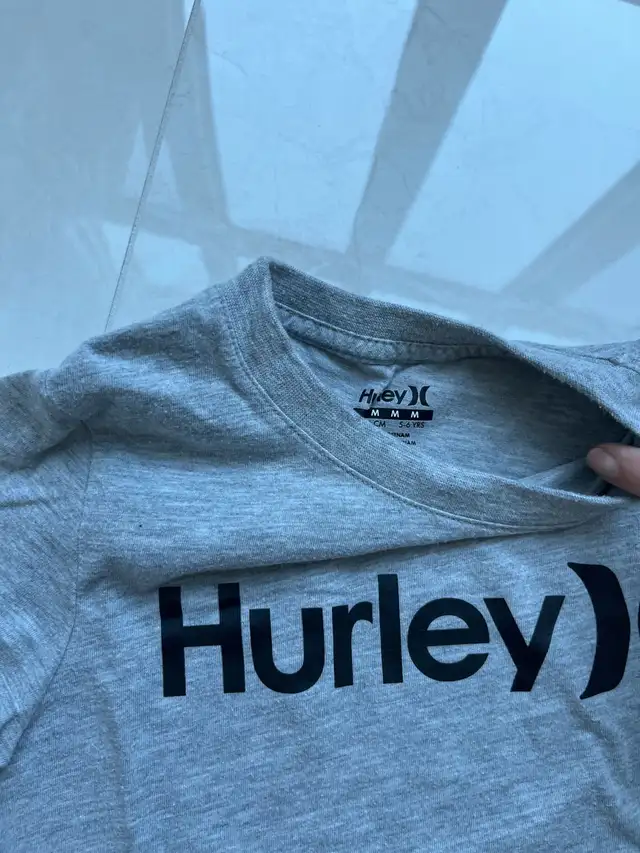 Hurley Clothes Bundle Size 6/7 in Kids & Youth in Markham / York Region - Image 4
